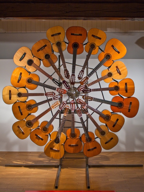 Flower Guitar Wheel